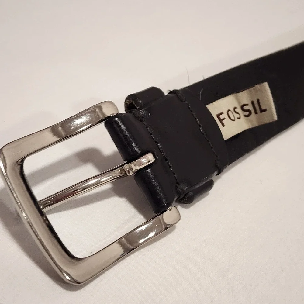 Fossil Mens Black Genuine‎ Leather Belt Silver Buckle Size 38 MB125200138
